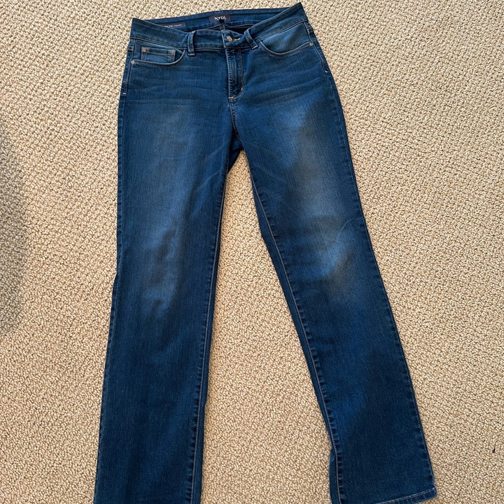 NYDJ jeans size 6 Marilyn straight
